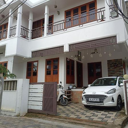 Prakriti Homestay Fortkochi Air Conditioned Rooms Luaran gambar