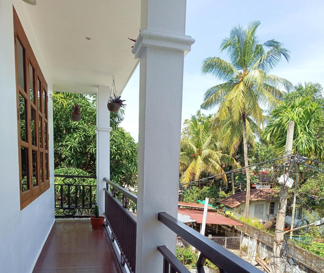 Prakriti Homestay Fortkochi Air Conditioned Rooms Luaran gambar
