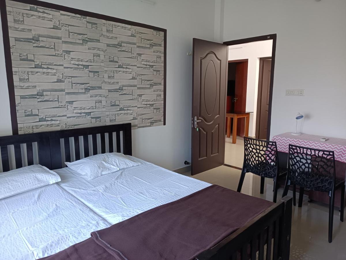 Prakriti Homestay Fortkochi Air Conditioned Rooms Luaran gambar