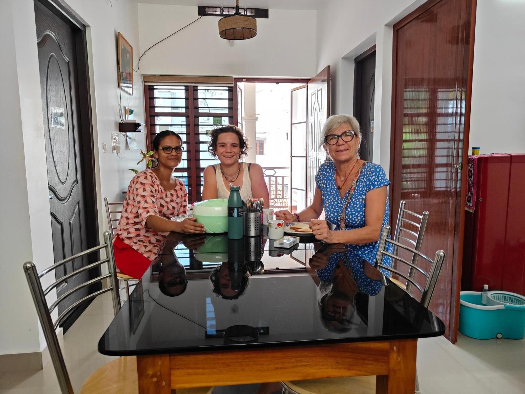 Prakriti Homestay Fortkochi Air Conditioned Rooms Luaran gambar
